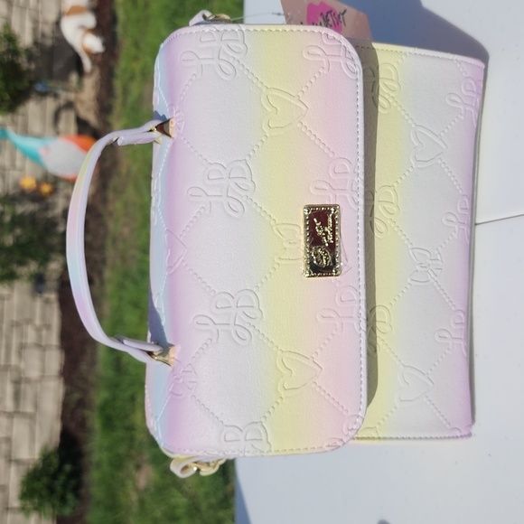NWT LUV BETSEY CROSSBODY - Picture 7 of 8
